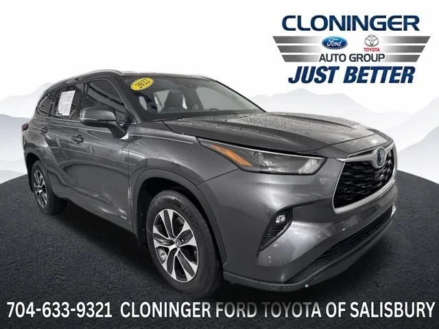 2022 Toyota Highlander Hybrid XLE AWD photo