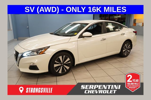 2022 Nissan Altima 2.5 SV AWD photo