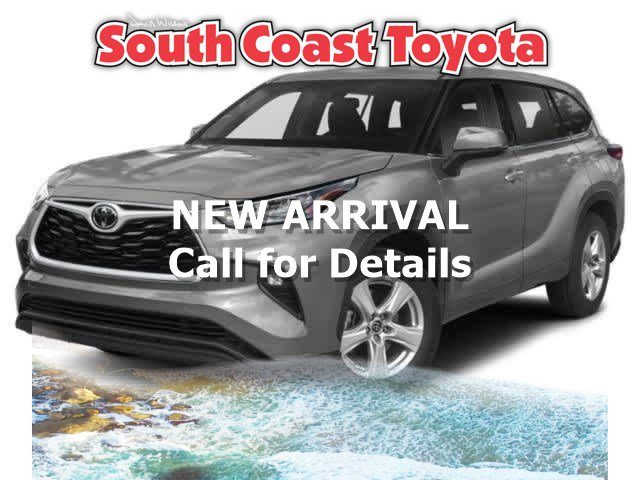2022 Toyota Highlander LE FWD photo