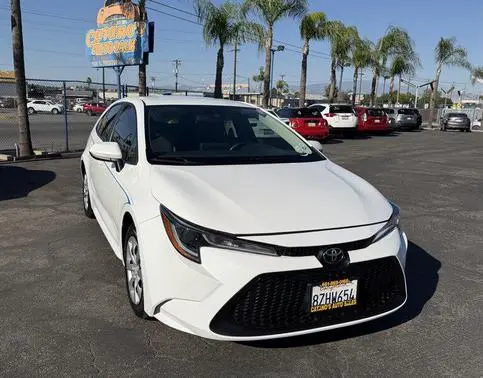 2022 Toyota Corolla LE FWD photo