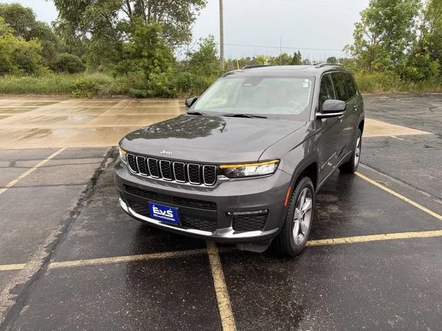 2022 Jeep Grand Cherokee L Limited 4WD photo