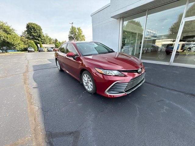 2022 Toyota Camry LE FWD photo