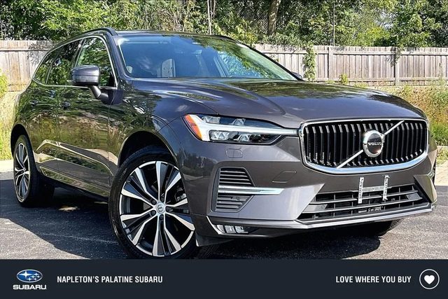 2022 Volvo XC60 Momentum AWD photo