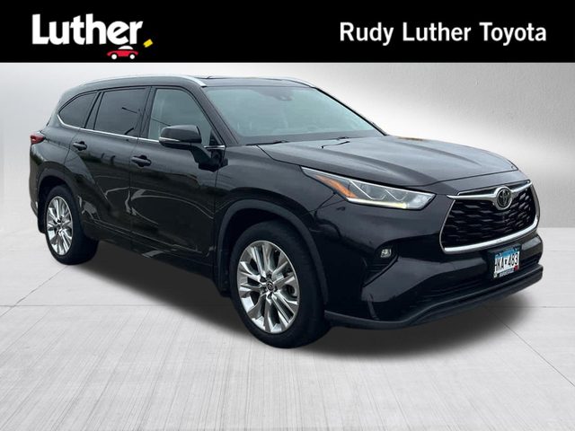 2022 Toyota Highlander Limited AWD photo