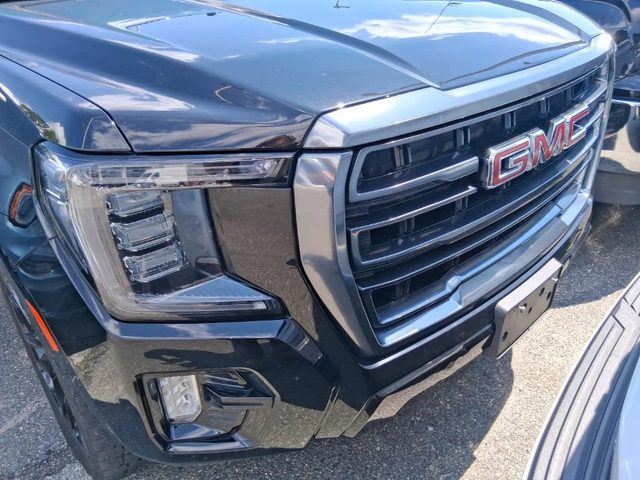 2022 GMC Yukon XL AT4 4WD photo