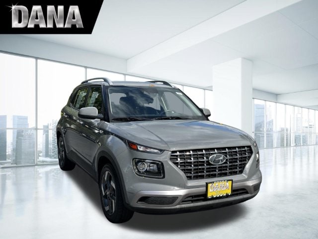 2022 Hyundai Venue SEL FWD photo