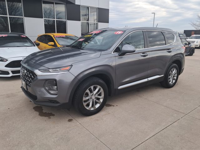 2019 Hyundai Santa Fe SE AWD photo