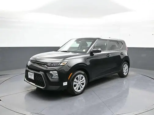 2022 Kia Soul LX FWD photo