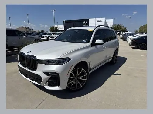 2022 BMW X7 M50i AWD photo
