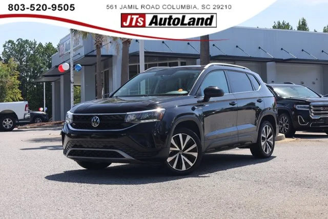 2022 Volkswagen Taos SE FWD photo