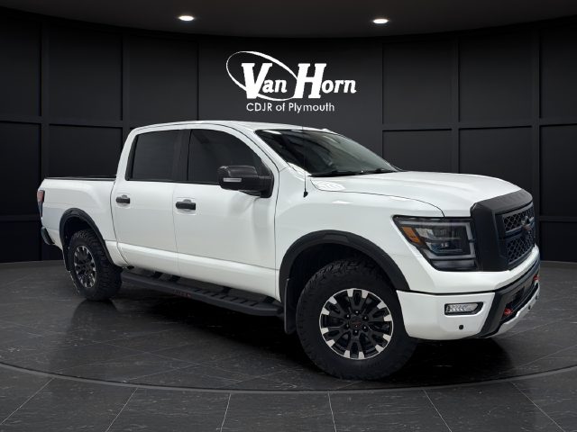 2021 Nissan Titan PRO-4X 4WD photo