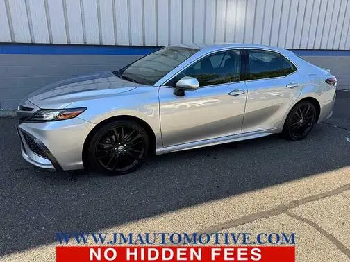 2022 Toyota Camry XSE FWD photo