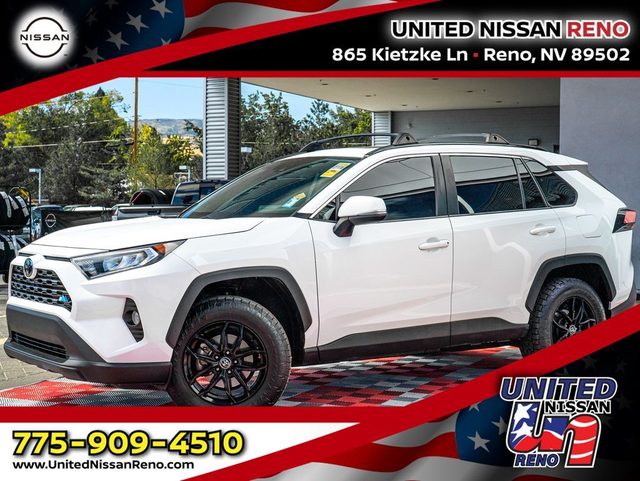 2021 Toyota RAV4 XLE AWD photo