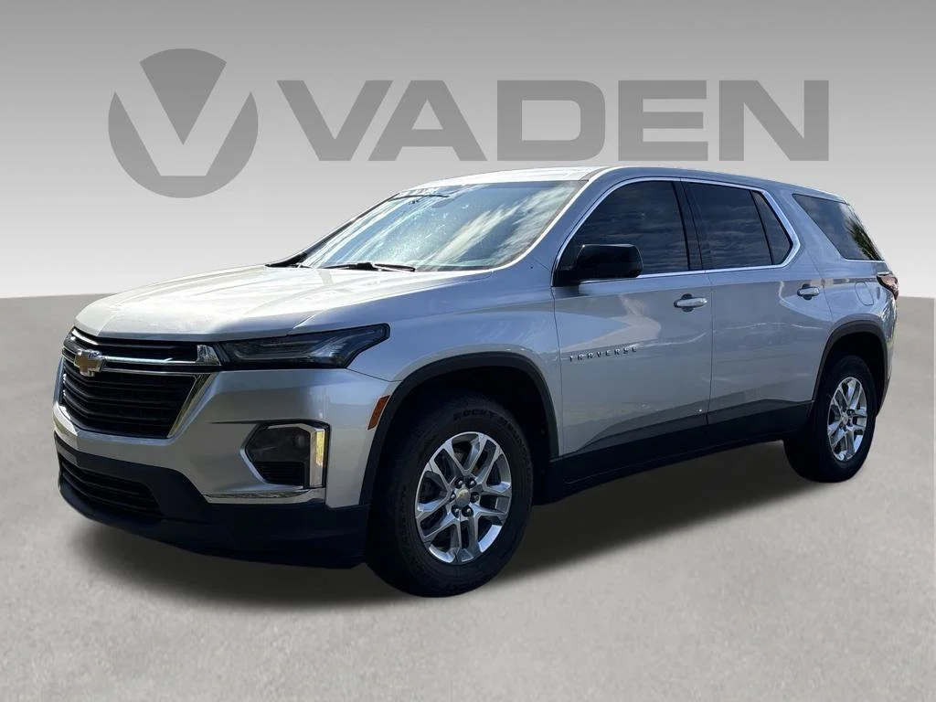 2022 Chevrolet Traverse LS FWD photo