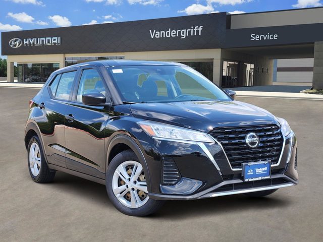 2021 Nissan Kicks S FWD photo