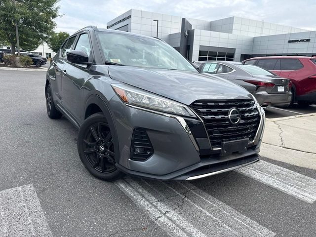 2021 Nissan Kicks SR FWD photo