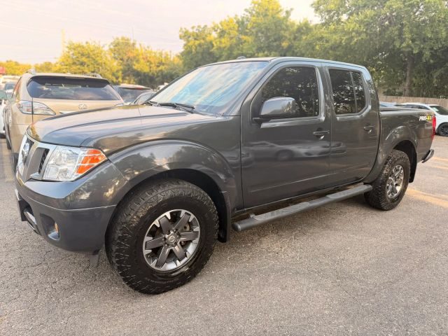2015 Nissan Frontier PRO-4X 4WD photo