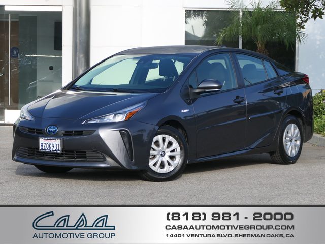 2022 Toyota Prius L Eco FWD photo