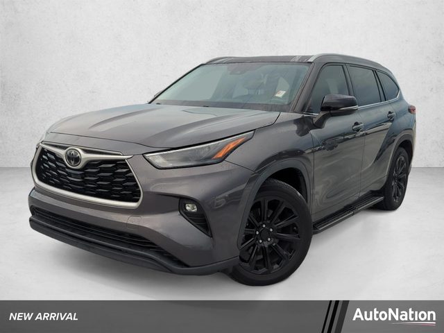 2022 Toyota Highlander XLE FWD photo
