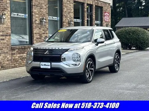 2022 Mitsubishi Outlander ES 4WD photo
