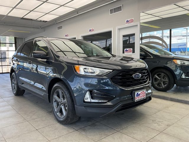 2022 Ford Edge SEL AWD photo