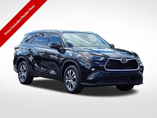2022 Toyota Highlander XLE FWD photo