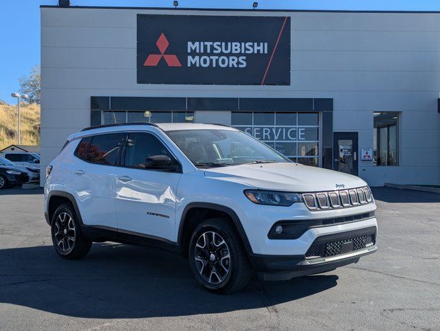 2022 Jeep Compass Latitude 4WD photo
