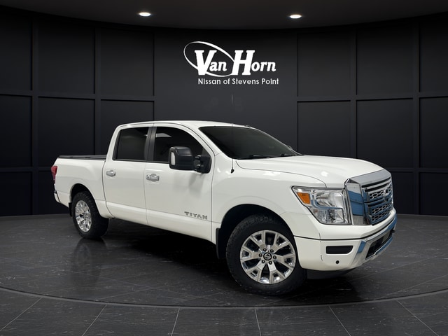2021 Nissan Titan SV 4WD photo