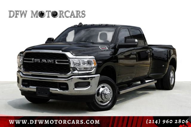 2022 Ram 3500 Tradesman 4WD photo