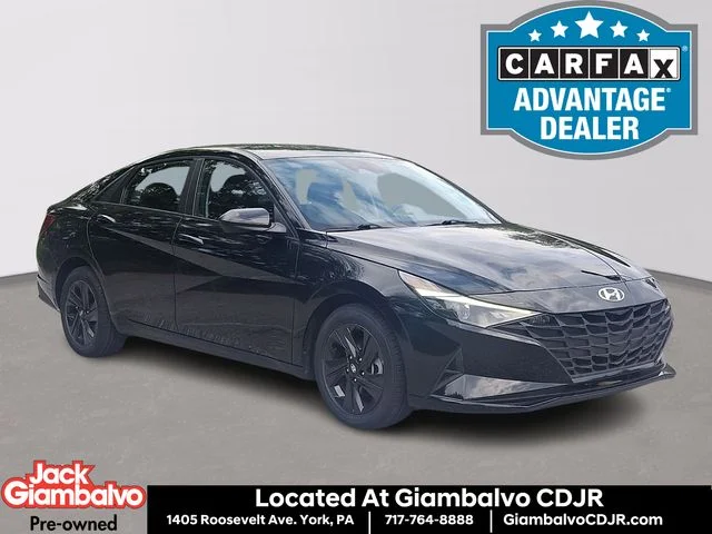 2022 Hyundai Elantra SEL FWD photo