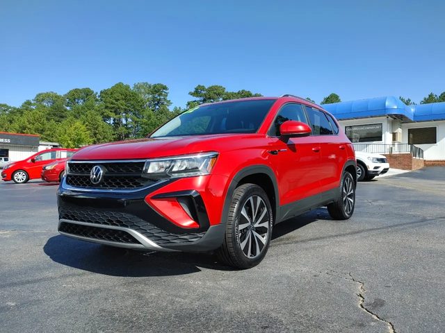 2022 Volkswagen Taos SE AWD photo