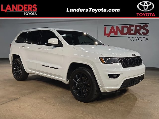 2022 Jeep Grand Cherokee Laredo X 4WD photo