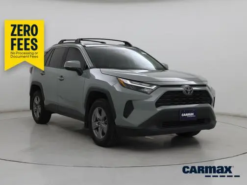 2022 Toyota RAV4 XLE AWD photo