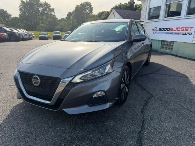 2022 Nissan Altima 2.5 SV FWD photo