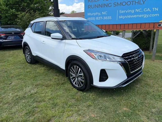 2022 Nissan Kicks SV FWD photo