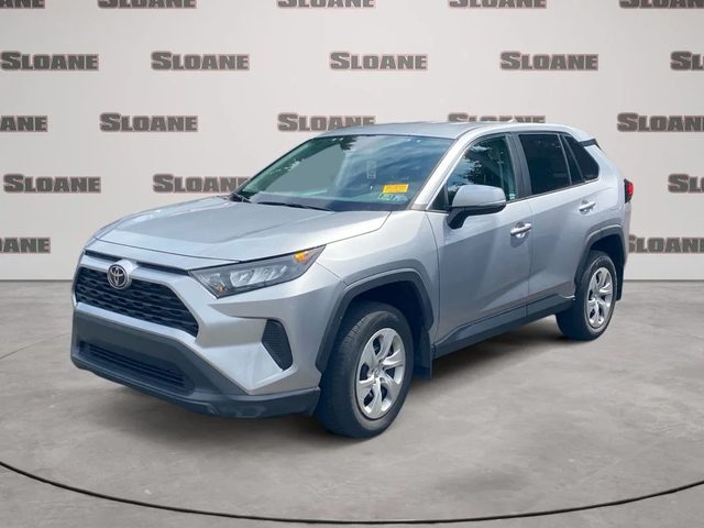 2022 Toyota RAV4 LE AWD photo