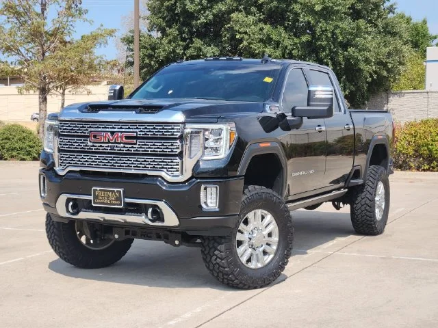 2022 GMC Sierra 2500HD Denali 4WD photo