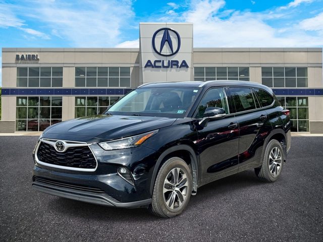 2022 Toyota Highlander XLE AWD photo