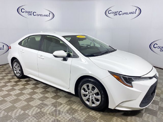 2022 Toyota Corolla LE FWD photo