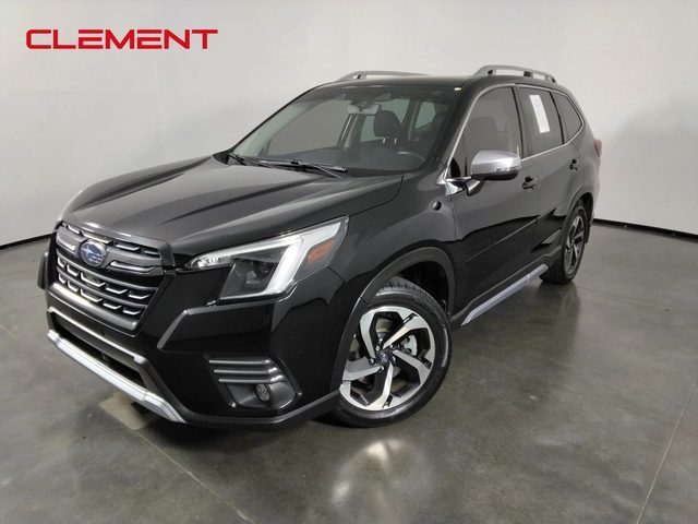 2022 Subaru Forester Touring AWD photo