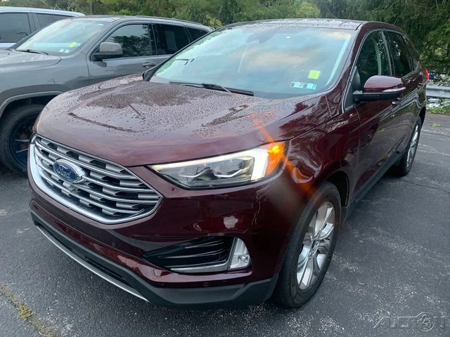 2022 Ford Edge Titanium AWD photo