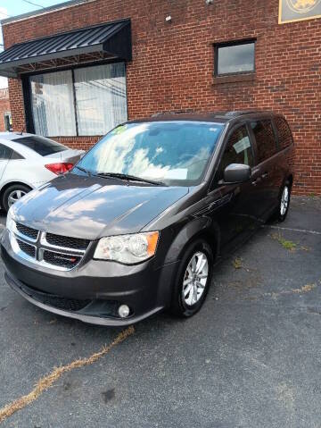 2020 Dodge Grand Caravan SXT FWD photo