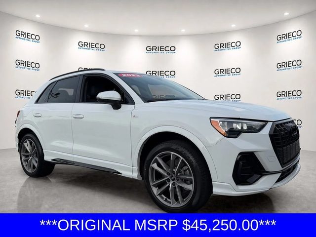 2022 Audi Q3 S line Premium AWD photo
