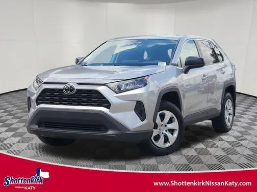 2022 Toyota RAV4 LE FWD photo