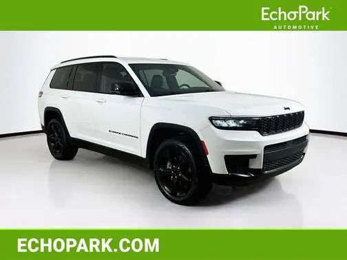2022 Jeep Grand Cherokee L Altitude 4WD photo