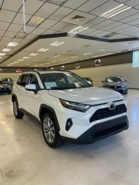 2022 Toyota RAV4 XLE Premium FWD photo