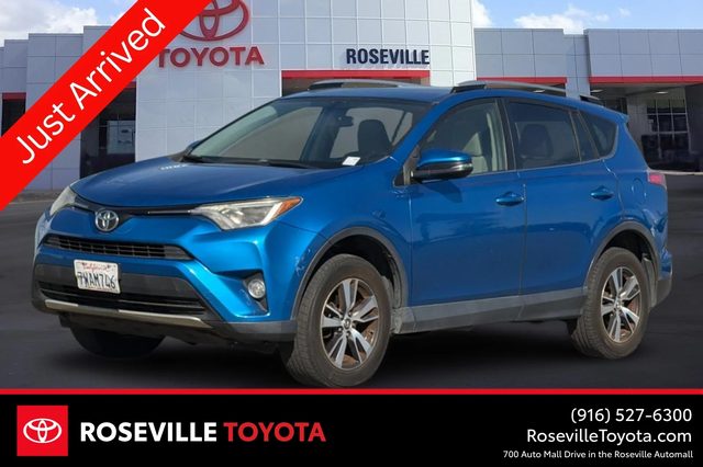 2016 Toyota RAV4 XLE FWD photo