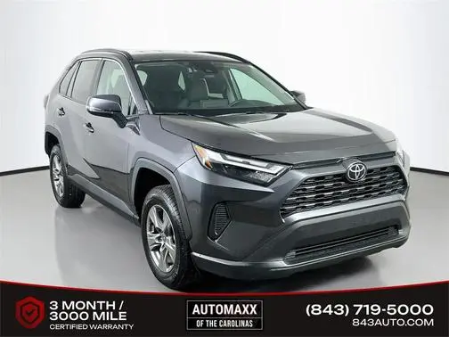 2022 Toyota RAV4 XLE AWD photo