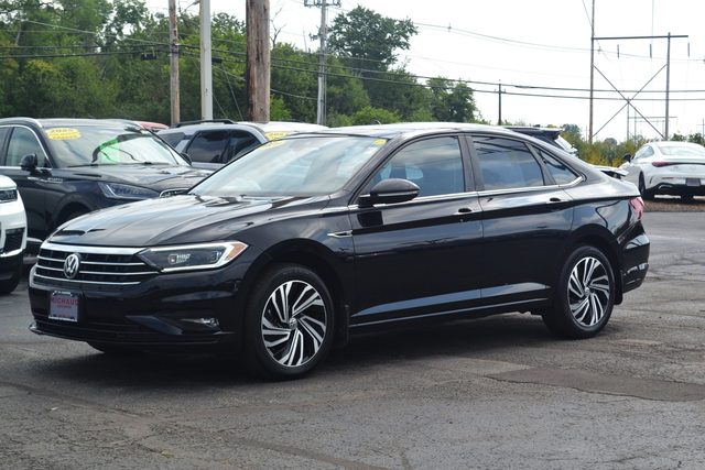 2021 Volkswagen Jetta SEL Premium FWD photo
