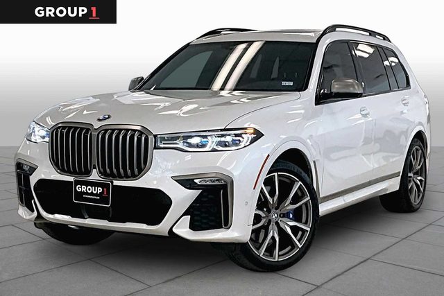 2022 BMW X7 M50i AWD photo